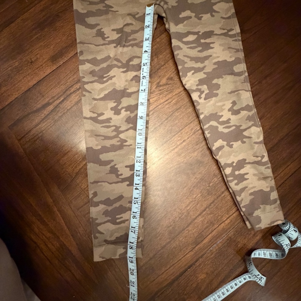 Spanx 2 Pair of Look at Me Now Green & Gray Camo Leggings, Comfy, Size Small - Picture 11 of 16